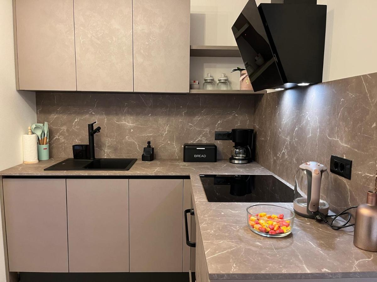 Apartment A & N With Free Private Parking พูลา ภายนอก รูปภาพ