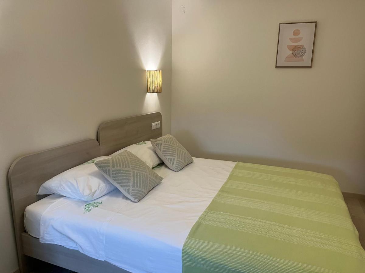 Apartment A & N With Free Private Parking พูลา ภายนอก รูปภาพ